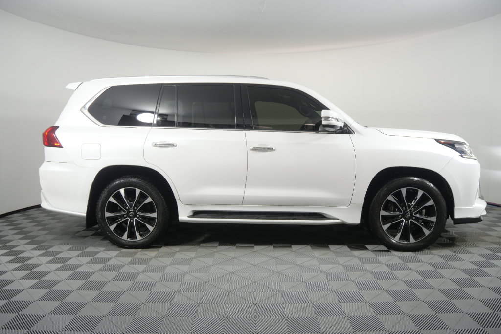 Used 2021 Lexus LX 570 4WD w/ Sport Package image 3