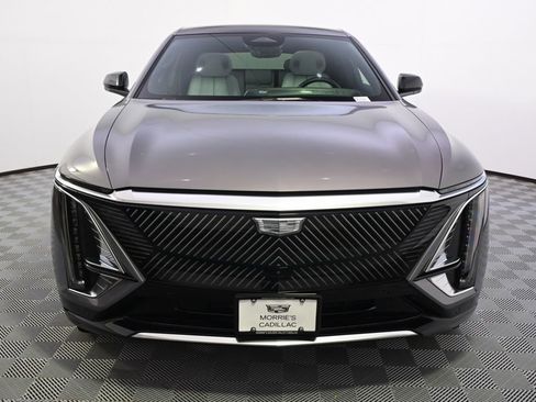 New 2025 Cadillac Lyriq Luxury AWD/4WD image 10