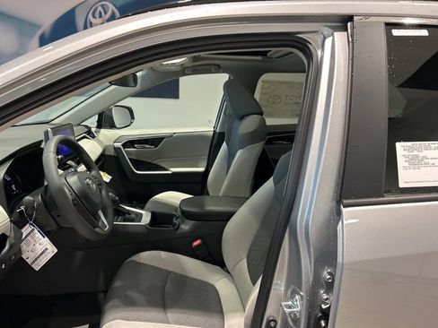 New 2025 Toyota RAV4 XLE image 16