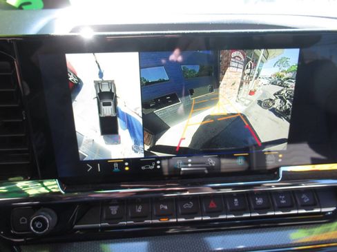 Used 2025 Chevrolet Silverado 2500 ZR2 w/ Technology Package AWD/4WD image 43