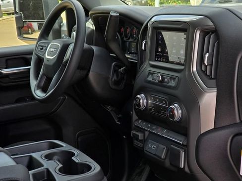New 2026 GMC Sierra 2500 Pro w/ 1SA Pro Safety Plus Package AWD/4WD image 11