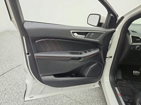 Used 2022 Ford Edge ST-Line AWD/4WD image 15