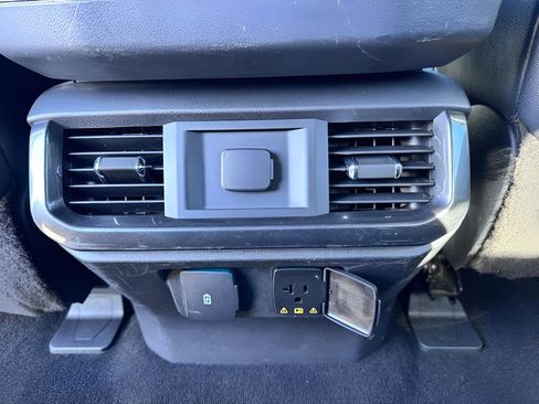 Used 2021 Ford F150 Lariat image 37