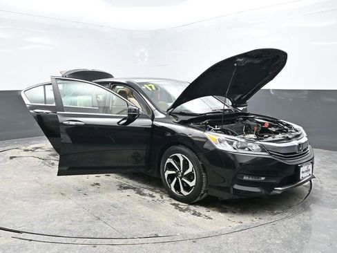 Used 2017 Honda Accord EX-L image 34