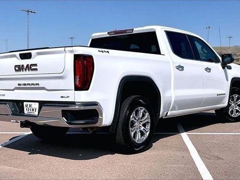Used 2025 GMC Sierra 1500 SLT AWD/4WD image 5