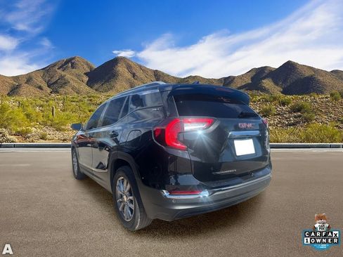 Used 2022 GMC Terrain SLT FWD image 3