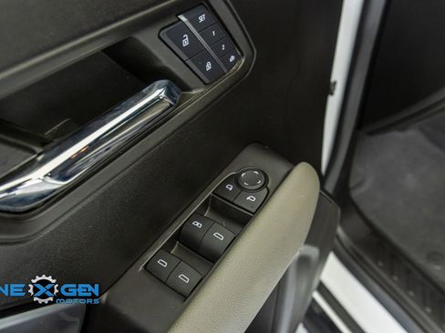 Used 2024 Chevrolet Colorado ZR2 w/ ZR2 Convenience Package III AWD/4WD image 12