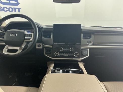 Used 2022 Ford Expedition XLT image 36