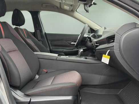 New 2026 Nissan Sentra SR w/ Floor Mat Package FWD image 11