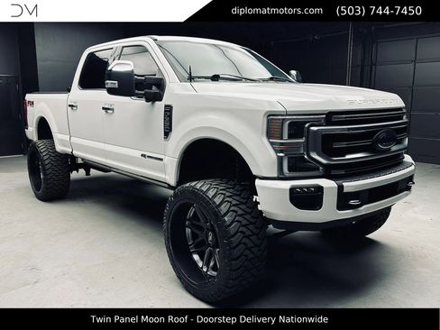 Used 2022 Ford F350 Platinum image 9