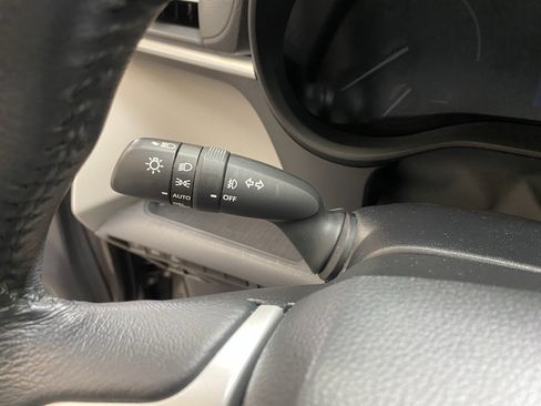 Used 2024 Toyota Sienna XLE image 30