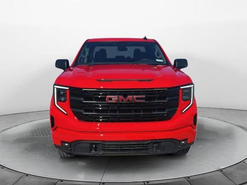 New 2026 GMC Sierra 1500 Elevation image 8