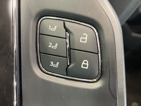 Used 2021 Ford F150 Lariat w/ Equipment Group 502A High image 18