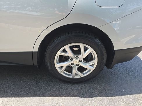Used 2019 Chevrolet Equinox LT AWD/4WD image 4
