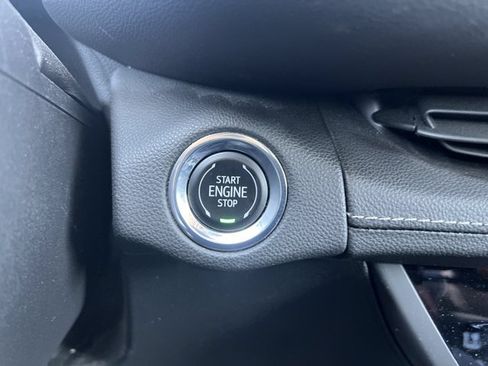 Used 2023 Buick Envision Essence w/ Sport Touring Package AWD/4WD image 17