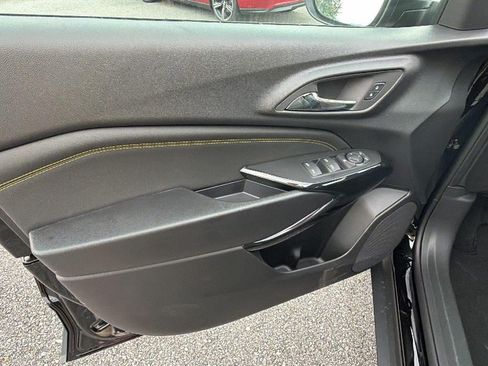New 2026 Chevrolet Trax ACTIV w/ Sunroof Package FWD image 15