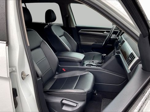 Used 2021 Volkswagen Atlas SE FWD image 9