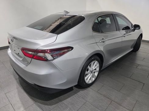 Used 2024 Toyota Camry LE FWD image 5