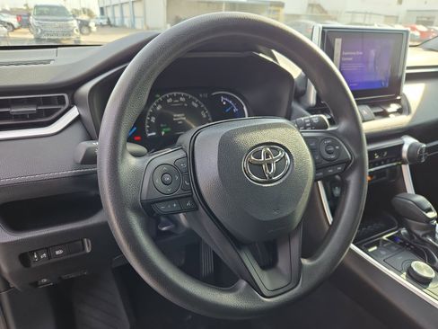 Used 2024 Toyota RAV4 XLE image 17