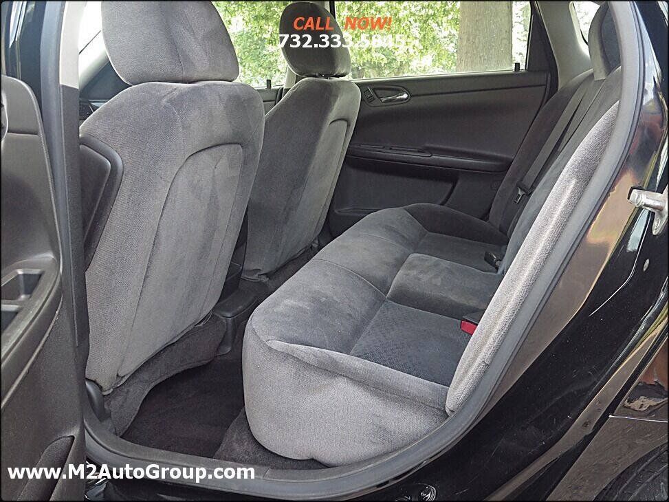 Used 2016 Chevrolet Impala LT FWD image 11