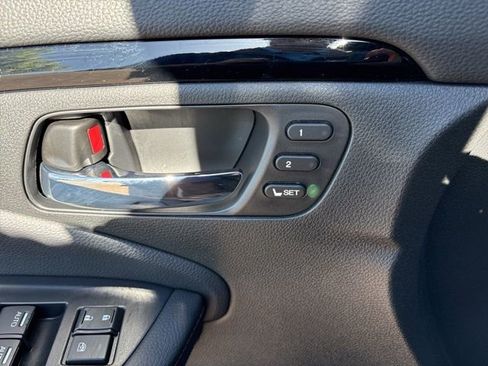 Certified 2025 Honda Ridgeline Black Edition image 8