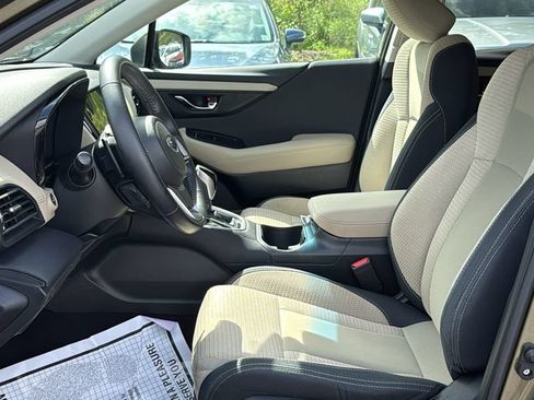 Certified 2022 Subaru Outback Premium AWD/4WD image 10