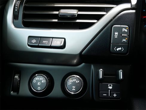 Used 2019 Chevrolet Suburban Premier w/ Max Trailering Package image 20