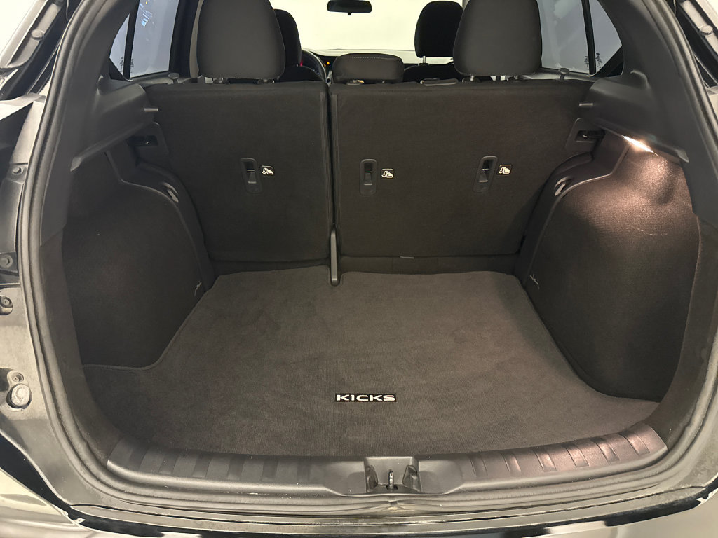 Used 2024 Nissan Kicks SV FWD image 11