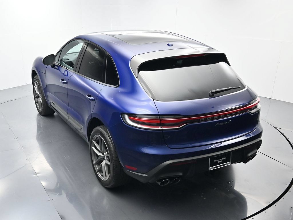 Certified 2025 Porsche Macan AWD/4WD image 36