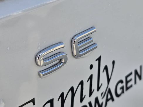New 2026 Volkswagen Atlas SE FWD image 8