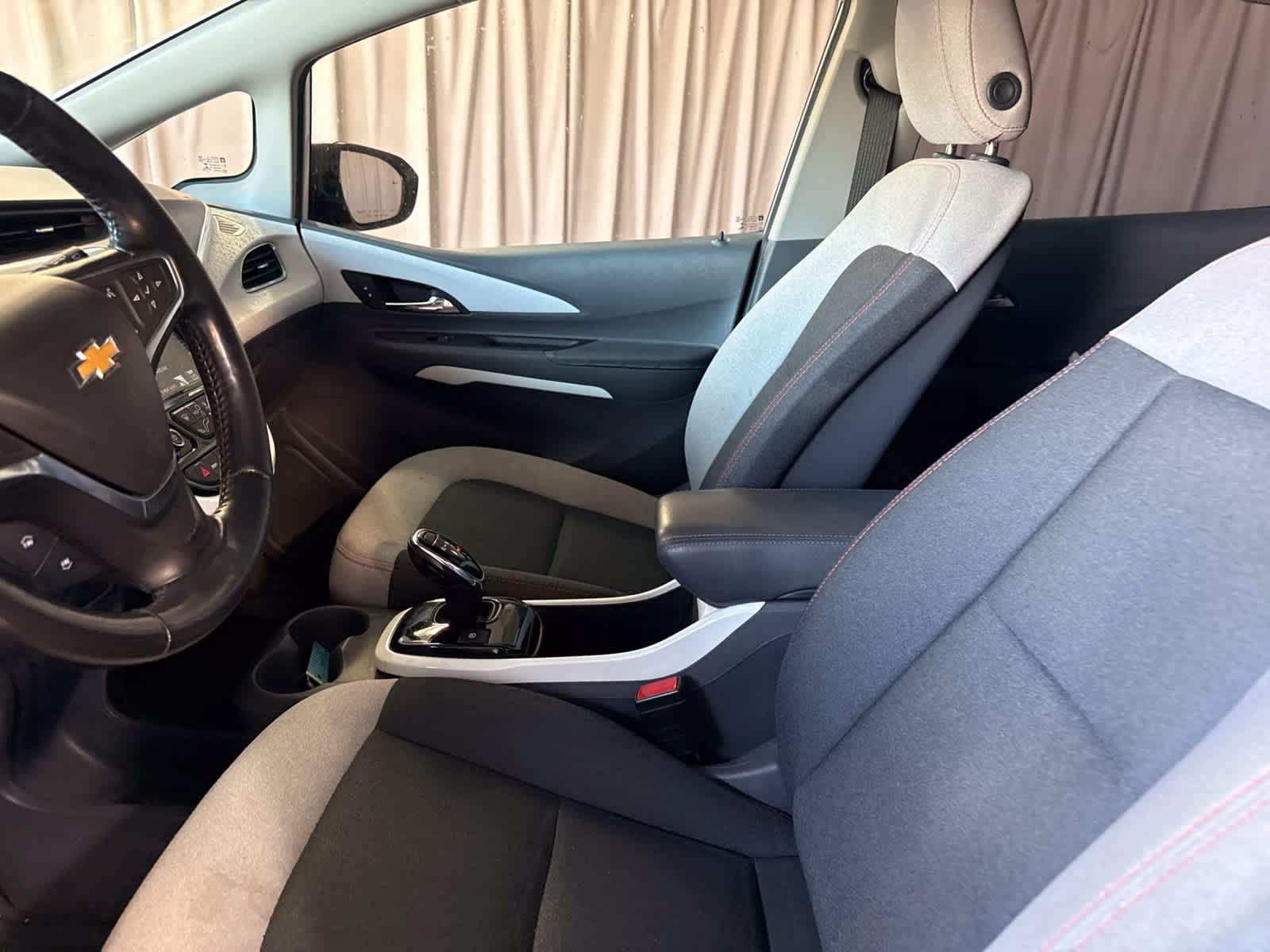 Used 2017 Chevrolet Bolt LT FWD image 18
