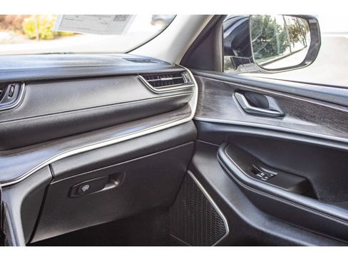 Used 2021 Jeep Grand Cherokee L Limited AWD/4WD image 51