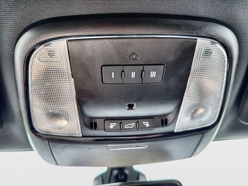 Used 2025 Dodge Durango GT AWD/4WD image 24