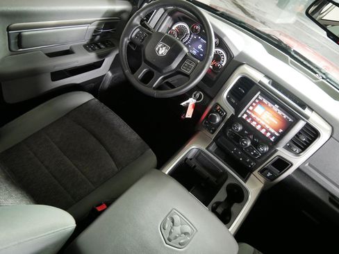 Used 2017 RAM 1500 Big Horn AWD/4WD image 9