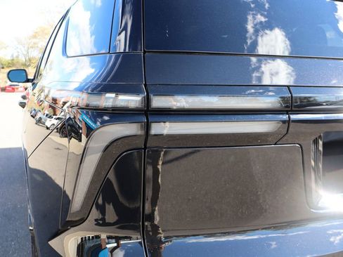 Used 2024 Chevrolet Traverse RS w/ LPO, Floor Liner Package image 37