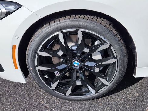 New 2026 BMW 330i xDrive Sedan w/ M Sport Package AWD/4WD image 7