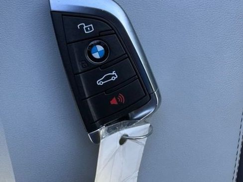Used 2022 BMW M4 Competition w/ Executive Package RWD image 26