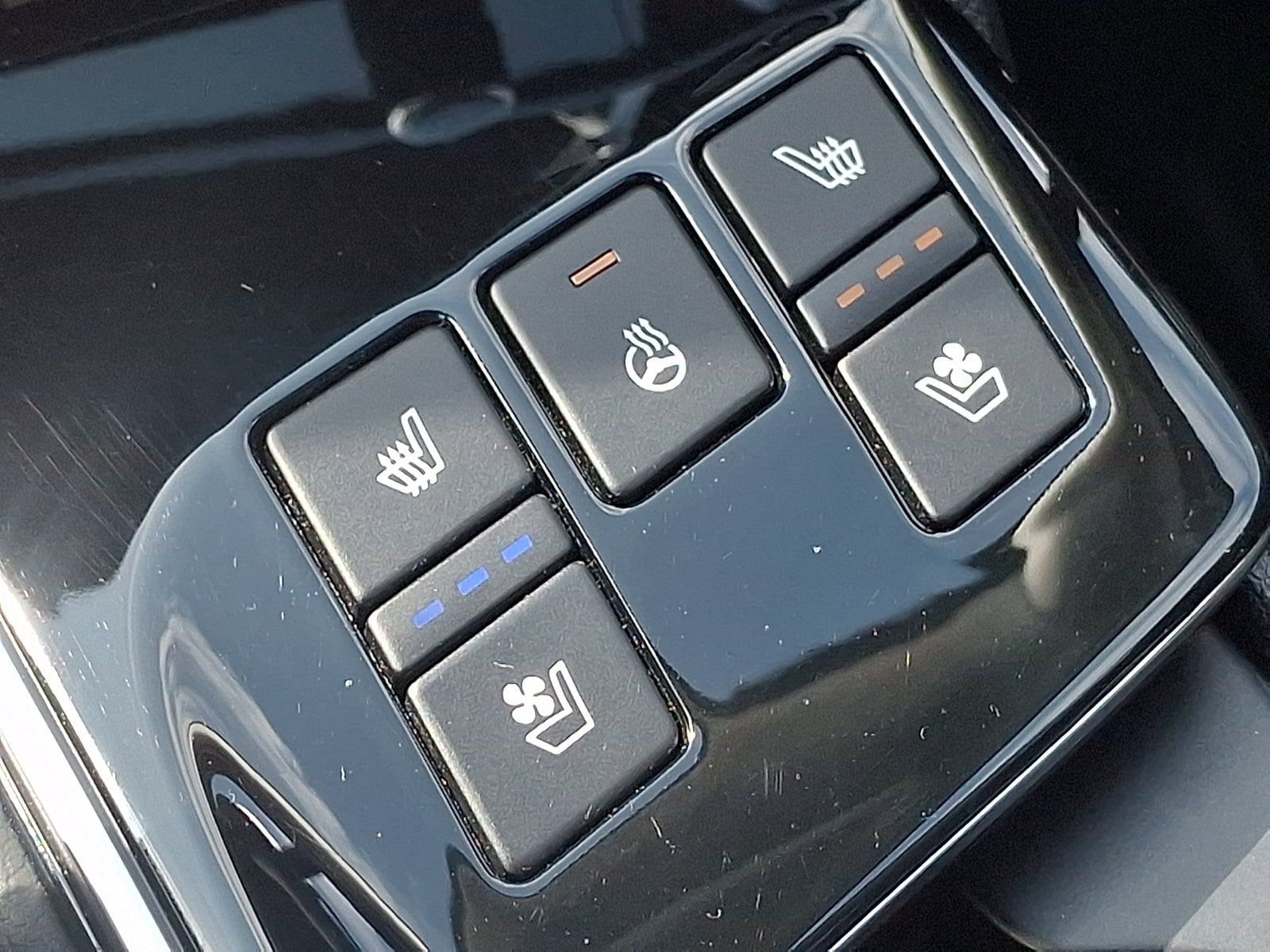 Used 2025 Kia Sportage SX AWD/4WD image 25