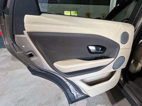 Used 2018 Land Rover Range Rover Evoque SE AWD/4WD image 22