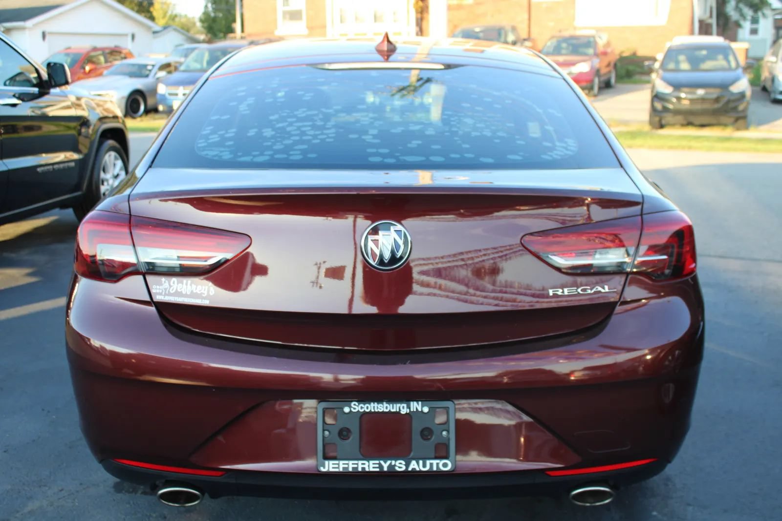Used 2019 Buick Regal Essence FWD image 3