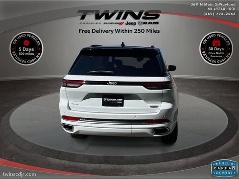 New 2025 Jeep Grand Cherokee Summit image 3