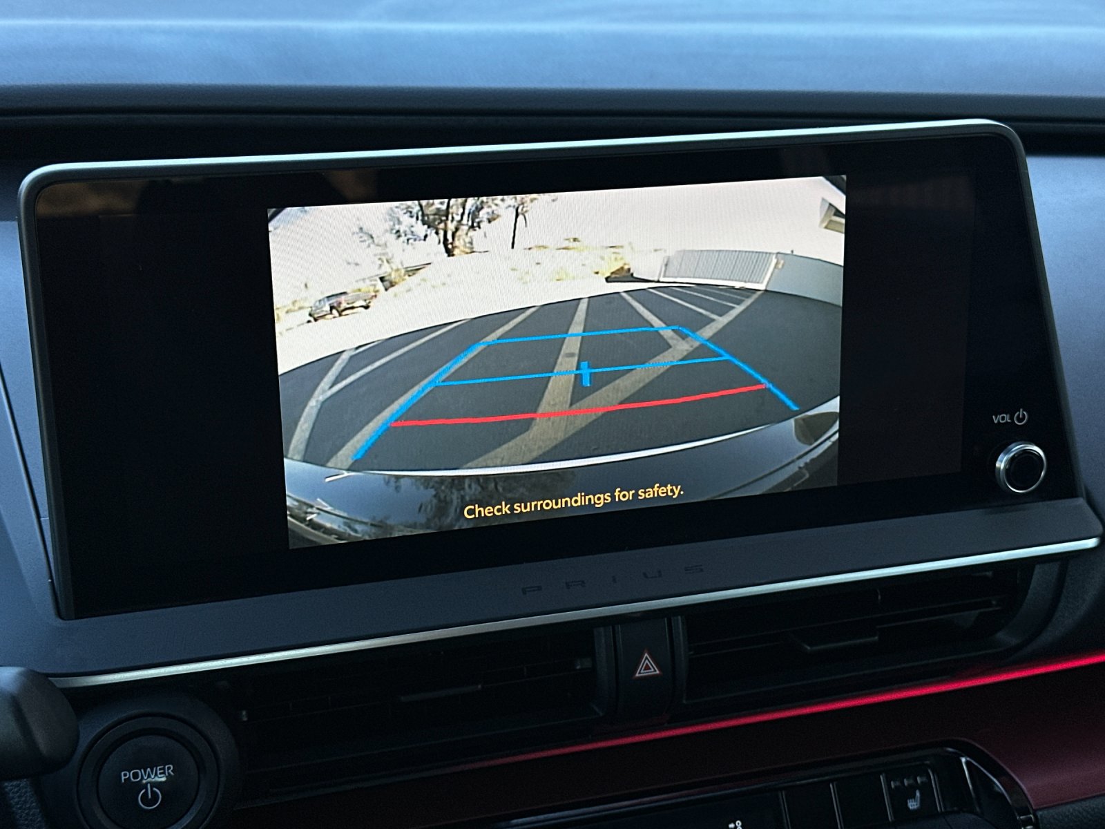 Used 2024 Toyota Prius Prime FWD image 18