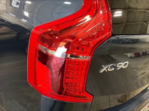 Certified 2023 Volvo XC90 B6 Ultimate w/ Lounge Package AWD/4WD image 34