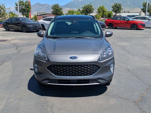 Used 2021 Ford Escape Titanium AWD/4WD image 11