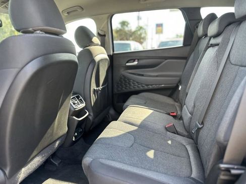 Used 2019 Hyundai Santa Fe SE image 18
