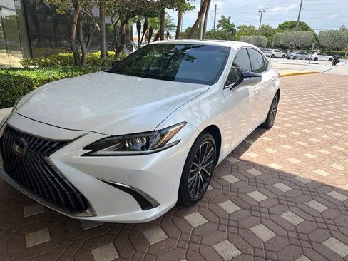 Used 2025 Lexus ES 350 w/ Premium Package FWD image 4