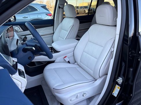 New 2026 Buick Enclave Avenir w/ Super Cruise Package image 14