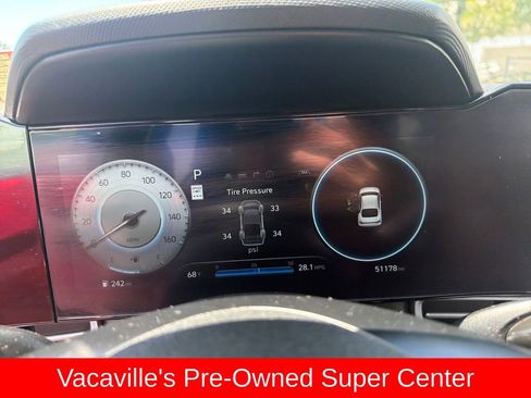 Used 2024 Hyundai Elantra Limited FWD image 16