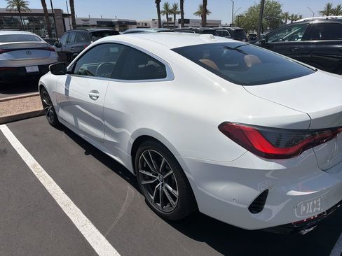 Used 2024 BMW 430i Coupe w/ Premium Package RWD image 3