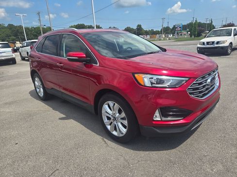 Used 2020 Ford Edge Titanium FWD image 2